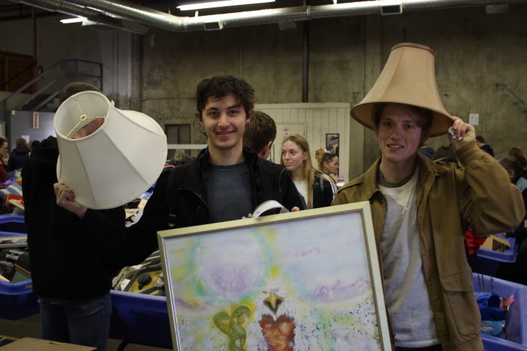 Students in SOU's Green House Program Goodwill Tour